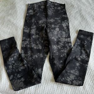 Lululemon leggings size 6